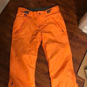Women’s snow pants